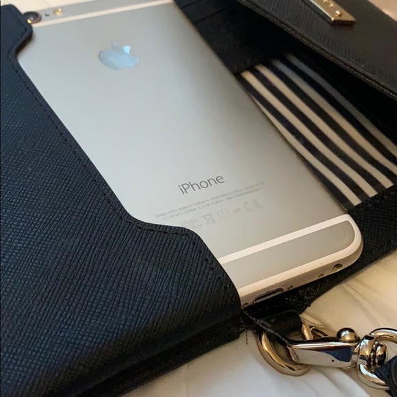 Kate Spade Wristlet - Picture 6 of 7